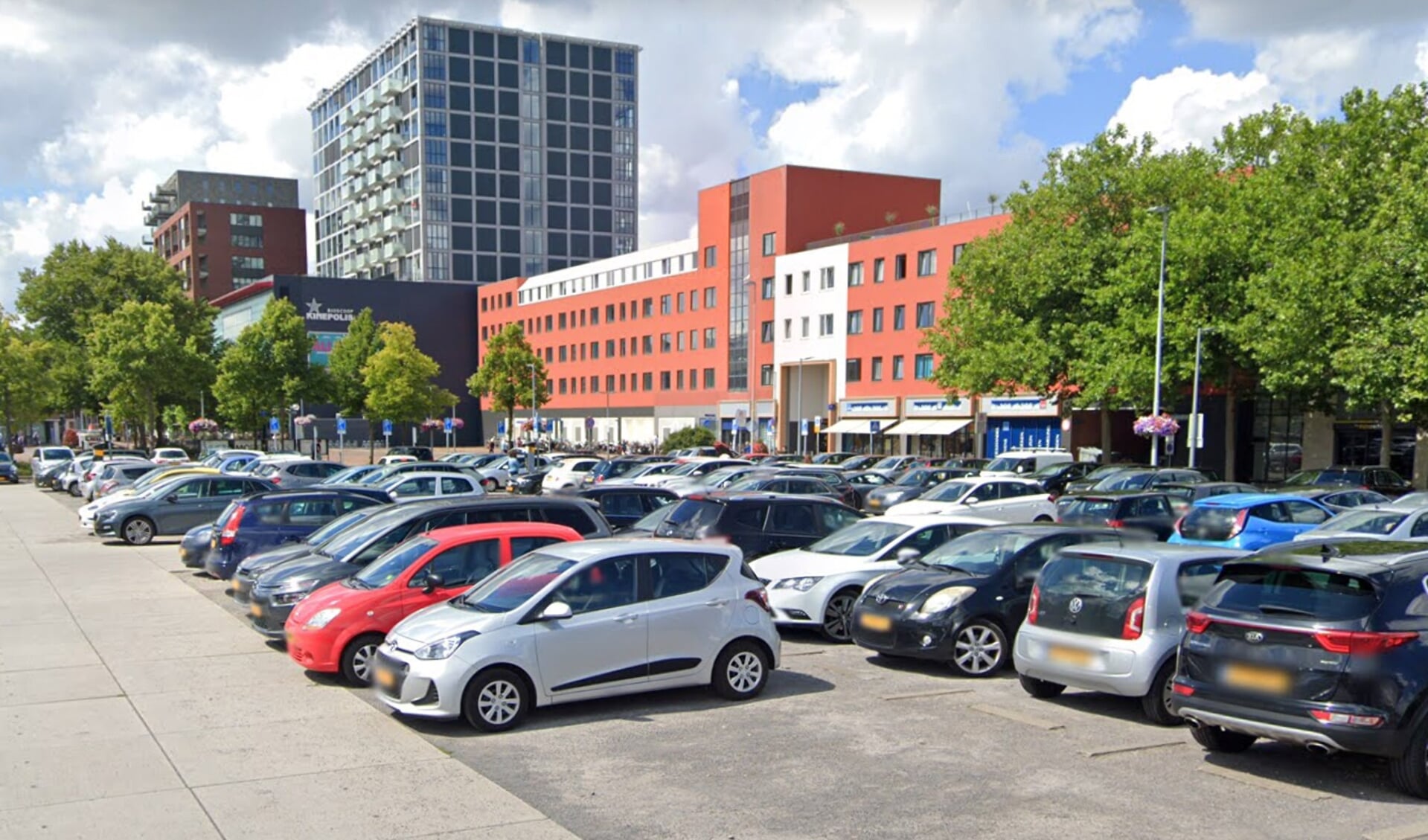 Parkeren in Hoofddorp-centrum wordt per 2023 een stuk duurder.  