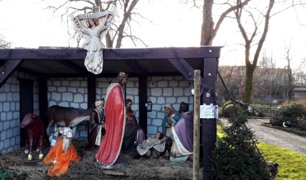 Aankomst drie koningen bij de stal in Bethlehem.