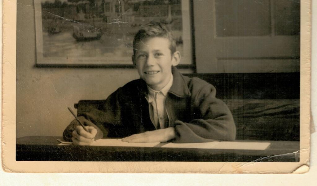 De 11-jarige David de Putter op de lagere school in Hoek / Zeeuws-Vlaanderen, 1952. 