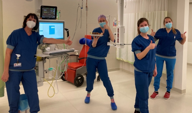 <p>De medewerkers van de COVID-IC in het UMC Utrecht zijn heel blij met de actie van de Oranjebuurt</p>