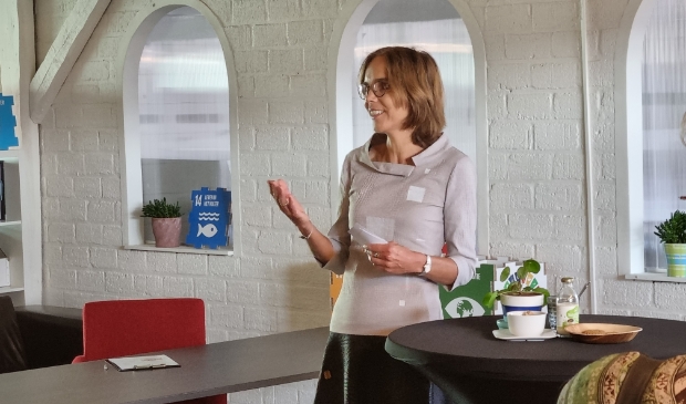 presentatie mw Carla Dik-Faber tijdens start Duurzaamheidsweek Veenendaal