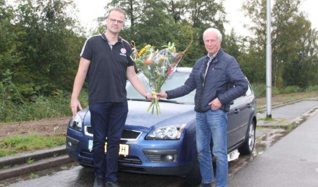 <p>Bloemen voor trouwe klant Ton Burger voor de 1.000ste review.</p>