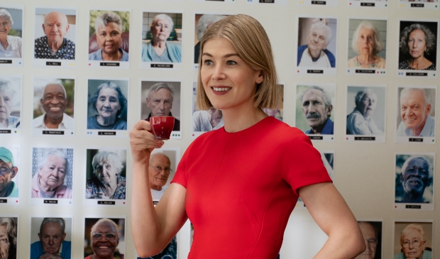I Care A Lot: Rosamund Pike als “Martha”.