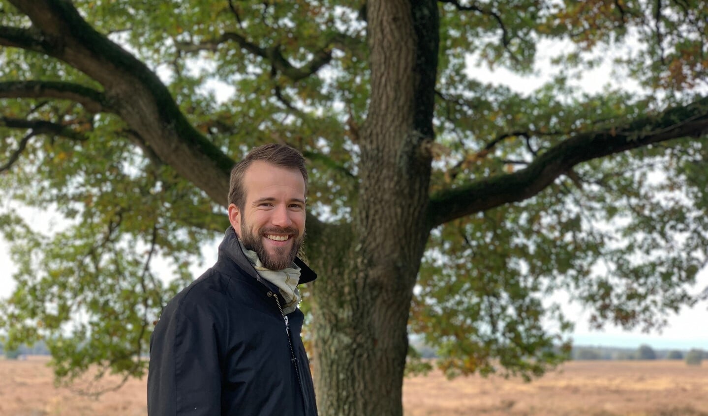 Kunstenaar Maarten Buijs op de Ginkelse Heide