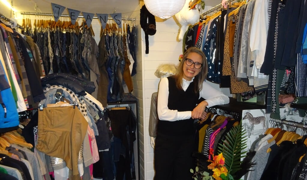 Vanessa de Bruin-Millenaar in haar winkel.