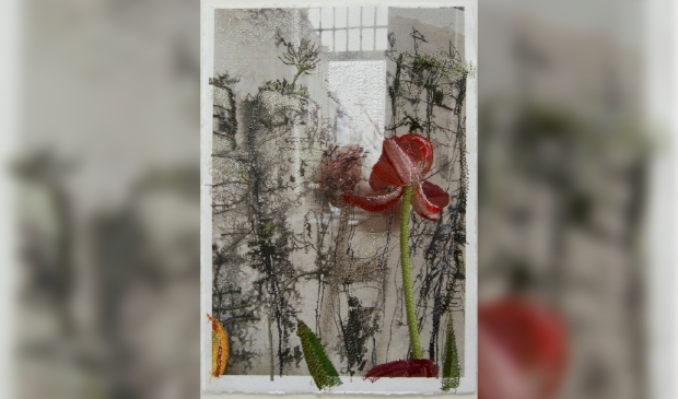 borduurgaren op print inkttekening rotswand en tulp