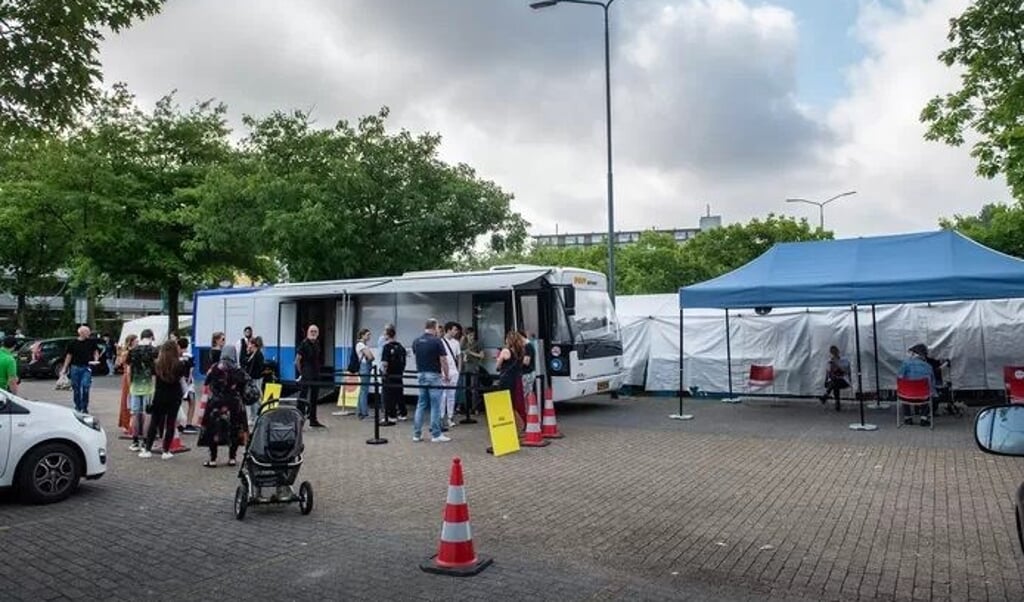 De vaccinatiebus van GGD Gelderland-Midden 