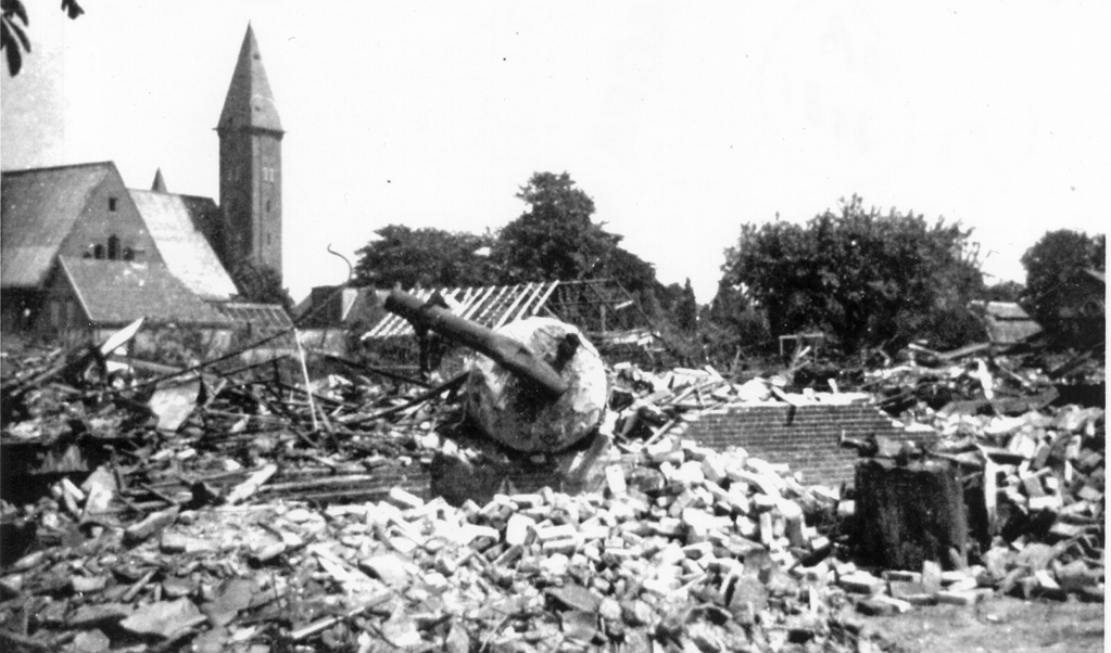 Oorlogsschade in Bennekom, 1945.
