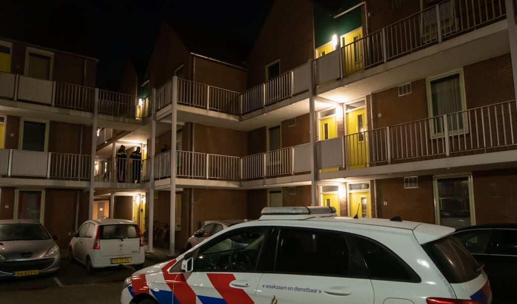 Nachtelijk forensisch onderzoek in woning in Baarn. 
