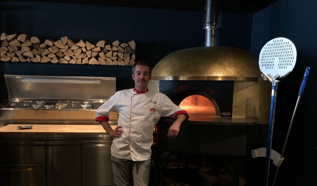 <p>Master pizzaiolo Massimiliano Crocetti</p>
