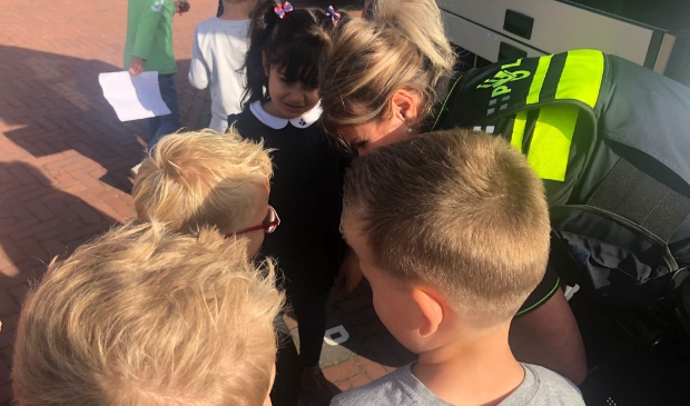 politie bezoek op school