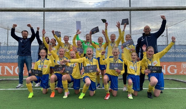 <p>Meisjes Delta 013-1 ongeslagen kampioen</p>