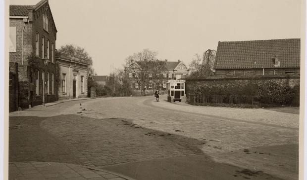 <p>Het eerste gebouw links is de oude gasfabriek, de eerste gasfabriek van Amersfoort. </p>