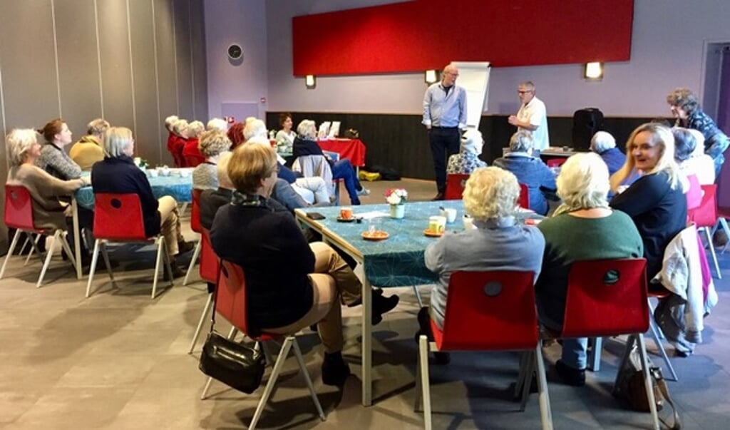 Een Alzheimer Café in SCC De Binder in Leersum.