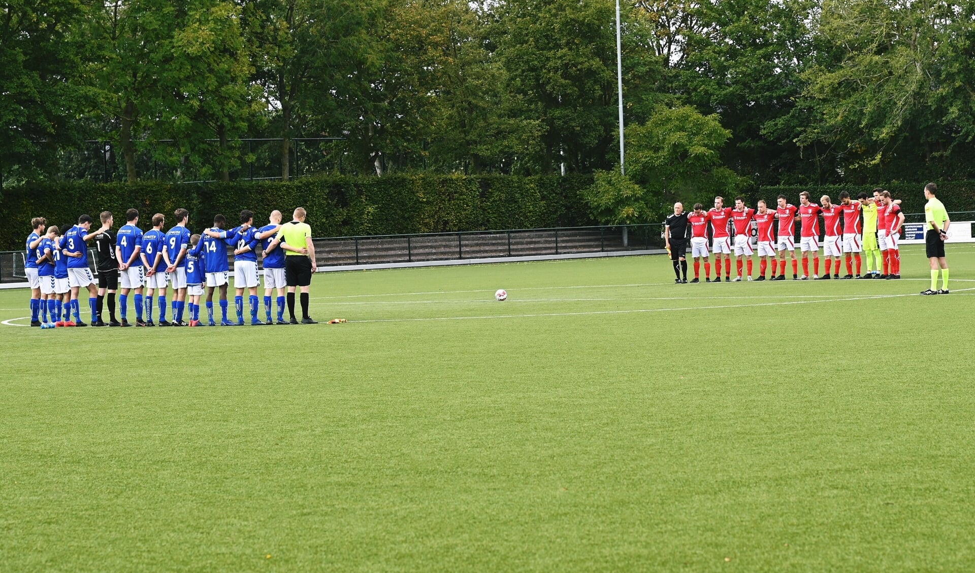 minuut stilte i.v.m. overlijden Rood-Wit clubman Jan Doppenberg