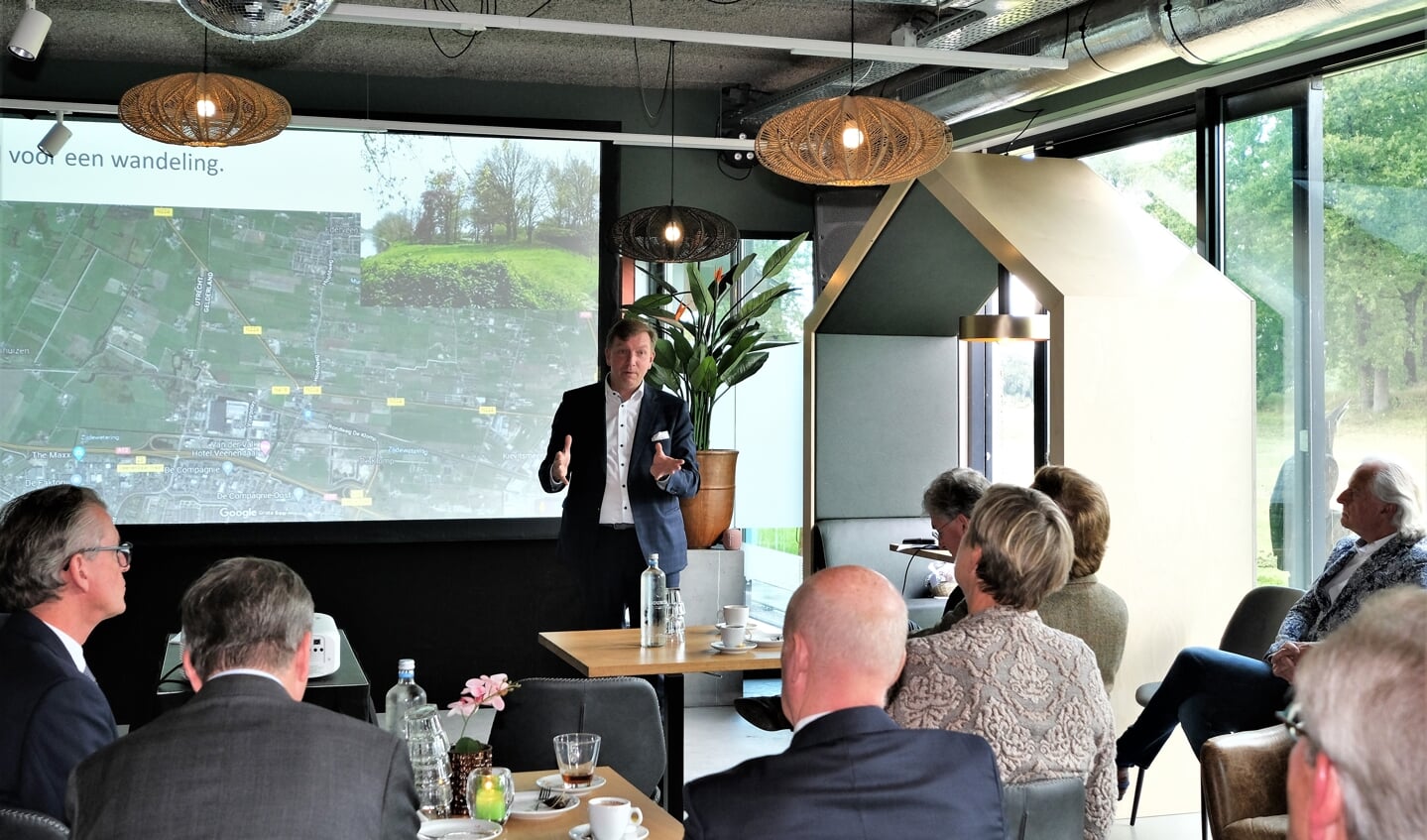 Burgemeester Gert-Jan Kats was gastheer en vertelde over de toekomstplannen van Veenendaal en de regio.
