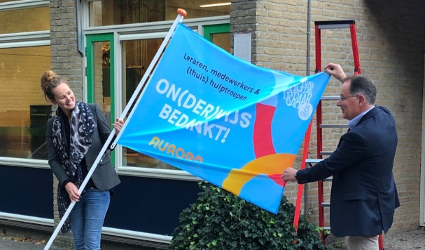 <p>Vlag van Aurora Onderwijsgroep</p>