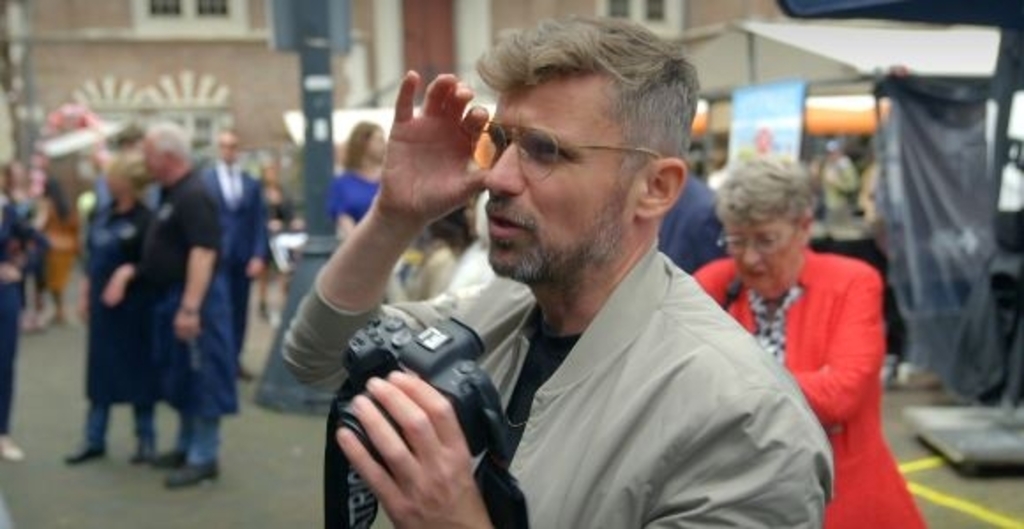 <p>Patrick Martens liep rond op de Grote Markt.</p>