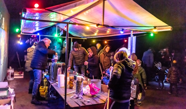 <p>Eindplein met een gratis warm drankje en live muziek.</p>