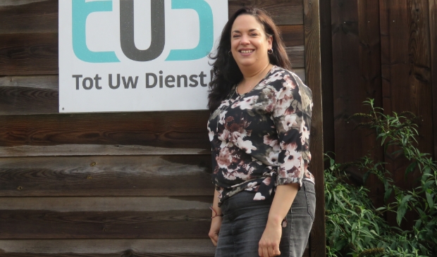<p>Hester Bats zet zich als bestuurslid enthousiast in voor de organisatie Tot Uw Dienst.</p>