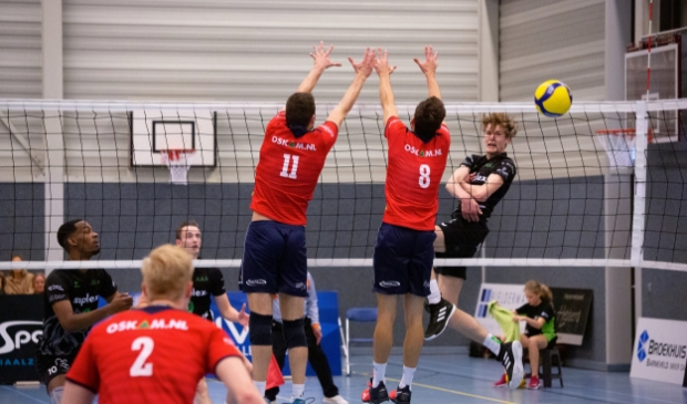 <p>Tom Koops, hier op archiefplaat, krijgt steeds meer concurrentie op de passer/loper positie</p>