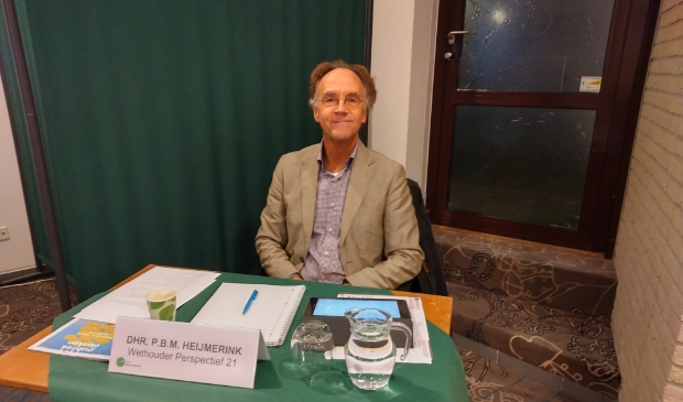 Wethouder Heijmerink gisteravond voorafgaand aan de raadsvergadering