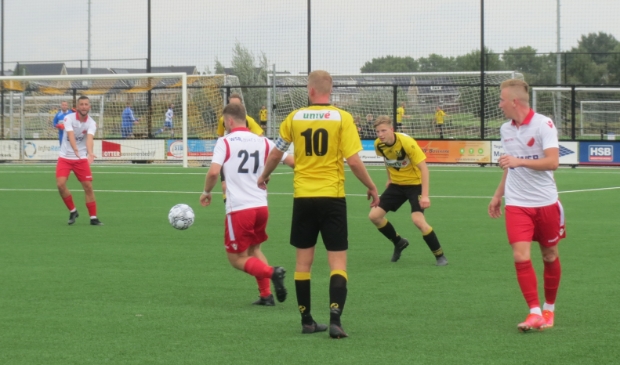 Jesper Buist (21) in duel met Meerkerk