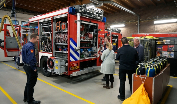 <p>Inloopmoment bij brandweerpost Neder-Hardinxveld voor belangstellenden.</p>