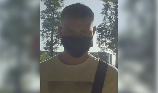 <p>Wie kent deze man?</p>
