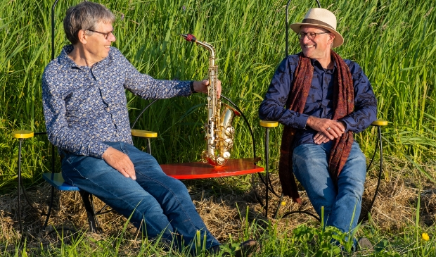 <p>Saxofonist Hans Boetje en musicoloog en pianist Hans Ferwerda vormen samen het duo HaHaTango.</p>