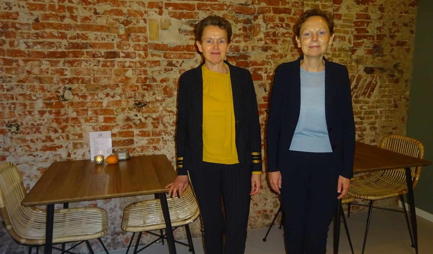 Katja (links) en Anne.