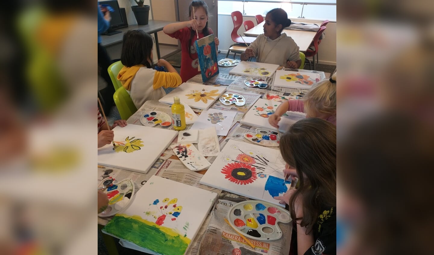 Thema Kunst: leerlingen zijn geinspireerd door de Zonnebloemen van Vincent van Gogh