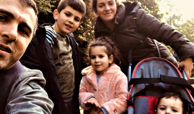 <p>Het gezin Shahbazyan met v.l.n.r. Arman, Ljowa, Arianne, Arpine en David.</p>