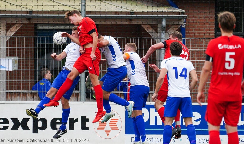 SDV Barneveld verliest 2e competitiewedstrijd tegen vv Nunspeet met 2-0.