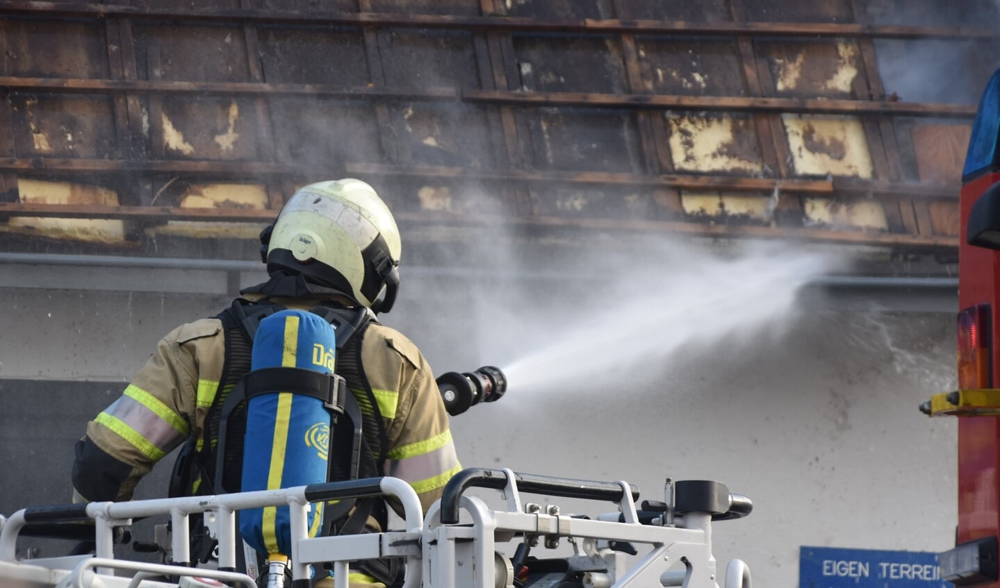 Conserveermiddel rooster rukken Keukenbrand d'Oude Enghe in Soest slaat door naar bovenverdieping | Nieuws  uit de regio Soest