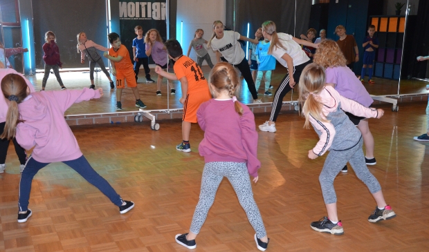 Dansen bij de Wijkse Spelen