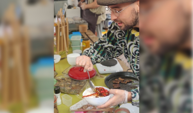 De zelfgemaakte tempeh van BeenBean mag niet ontbreken bij de kookkraam