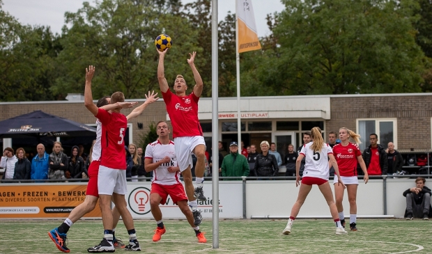 Steven Bakker met een onehander