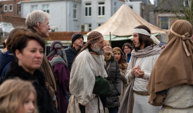 Jezus in gesprek met een bedelaar