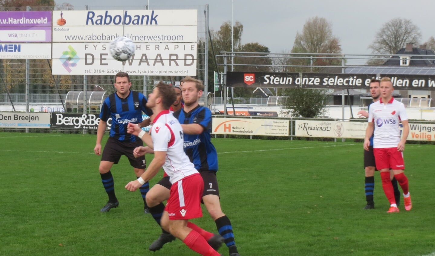 Jesper Buist met Streefkerk in kopduel