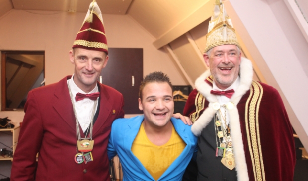 <p>(Nu nog) Prins Dick, adjudant Peter en Marco Kraats, de artiest van het laatste Prinsenbal in 2019</p>