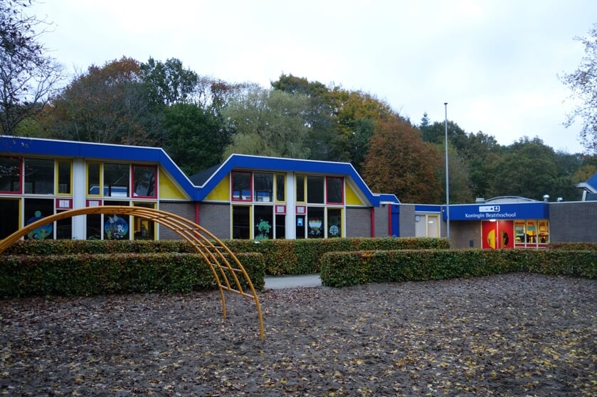 De huidige Koningin Beatrixschool in Kootwijkerbroek.