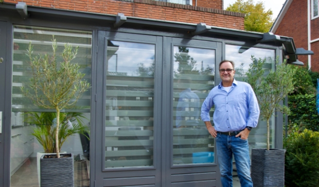 <p>Pedro Gomes Tavares sliep zomers in een sauna als slaapkamer.<br><br></p>