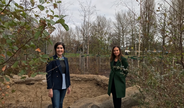 <p>D66 raadslid Saloua Chaara en GroenLinks raadslid Cheimaa Aouni.</p>