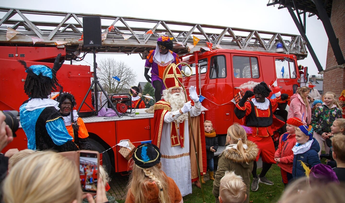 Sinterklaas bezoekt Puurveense Molen K'broek