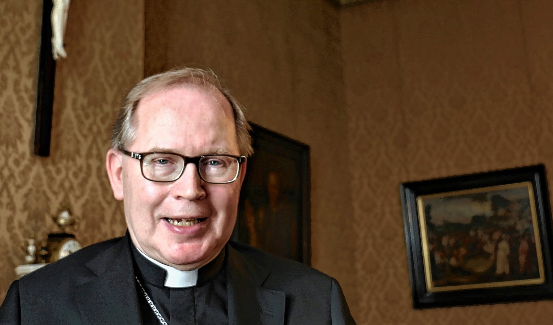 Bisschop Willem Eijk bezocht de St. Catharinakerk eerder, in november 2017, voor een lezing over 'voltooid leven'. Hij gaf hierover destijds een interview in de Barneveldse Krant (foto).