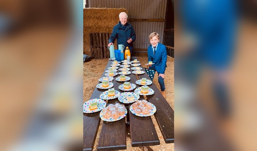 Mats Overmans met de Voorzitter Aad Vroon