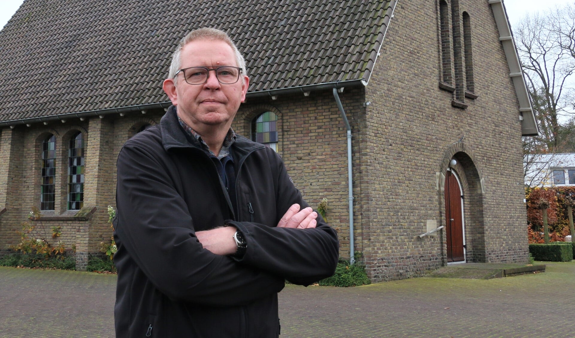 Wuf Bouw bij het eigen kerkgebouw aan de Veluweweg in Kootwijkerbroek.
