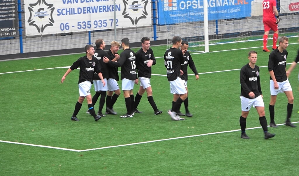 Jorn Hiensch scoorde 2x voor VVA tegen DVSA.