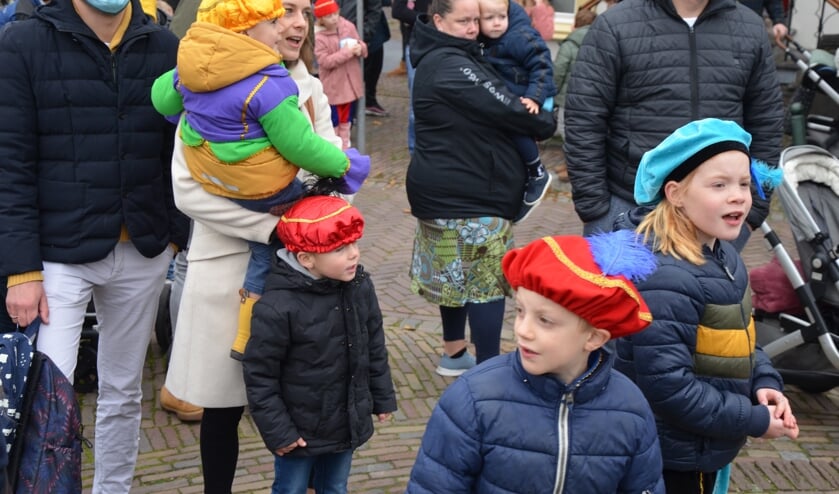 De spanning stijgt. Komt Sinterklaas er al aan?